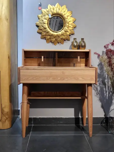 Туалетный столик Твигги со стеклянной столешницей и полками, экспозиция