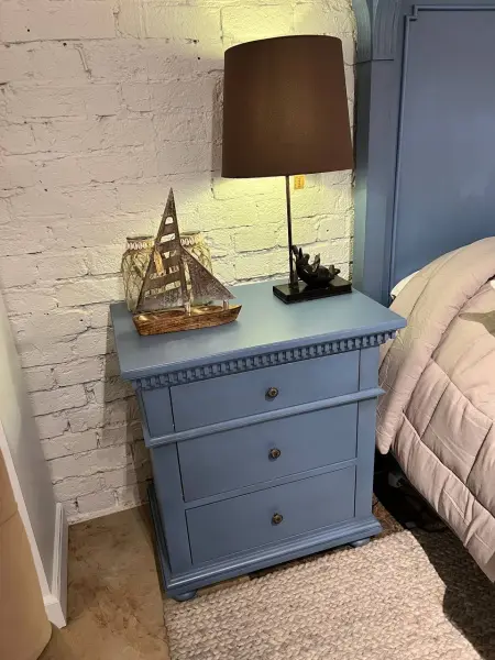 Тумбочка прикроватная с ящиками 70 Сент-Джеймс блэк, Морской антик с состариванием,с направляющими