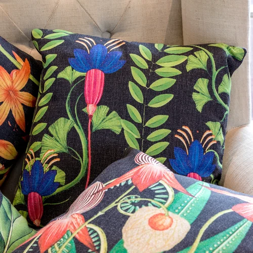 Подушка «Тропический лес / Нуар», версия 10