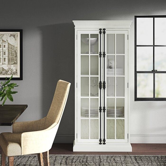 белый элегантный шкаф-витрина со стеклянными дверцами и черной отделкой.jpeg