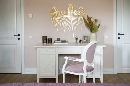 Кресло с овальной спинкой Медальон